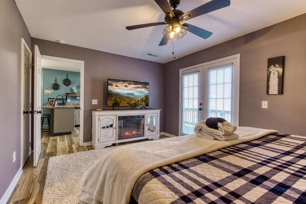 The Mason Jar, Hot Tub, Wifi, 1089 Free Tickets Each Paid Day, Dollywood And More! Pigeon Forge Kültér fotó