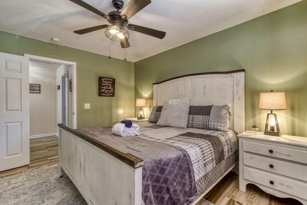 The Mason Jar, Hot Tub, Wifi, 1089 Free Tickets Each Paid Day, Dollywood And More! Pigeon Forge Kültér fotó