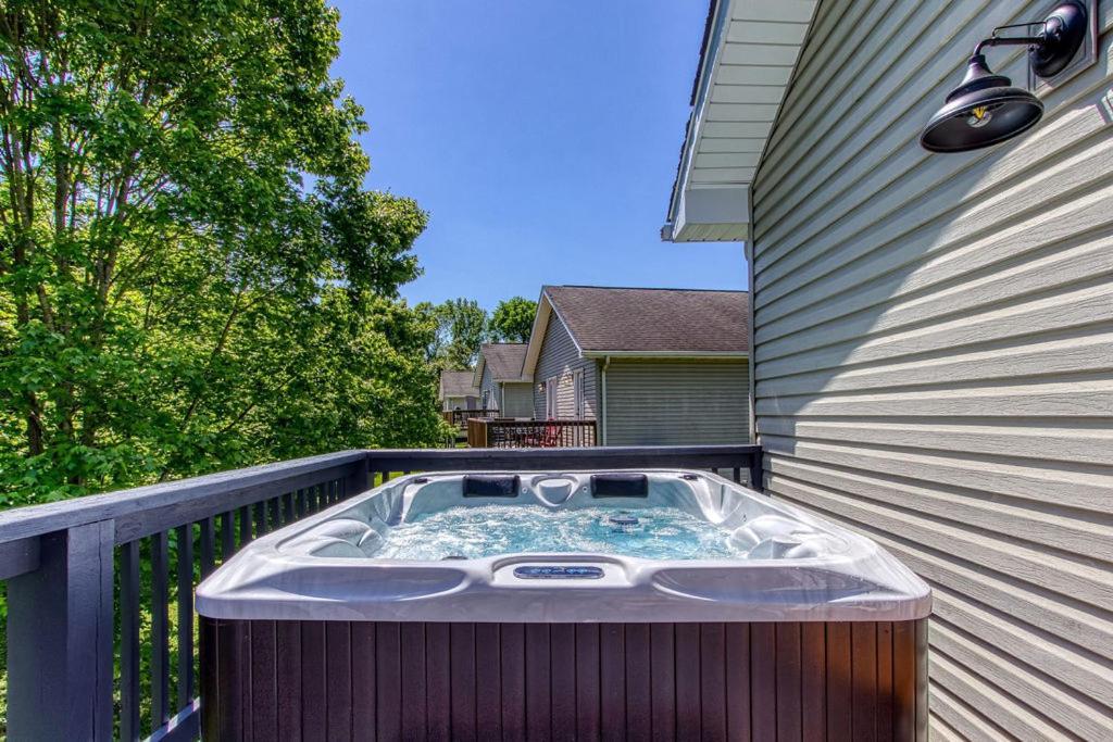 The Mason Jar, Hot Tub, Wifi, 1089 Free Tickets Each Paid Day, Dollywood And More! Pigeon Forge Kültér fotó